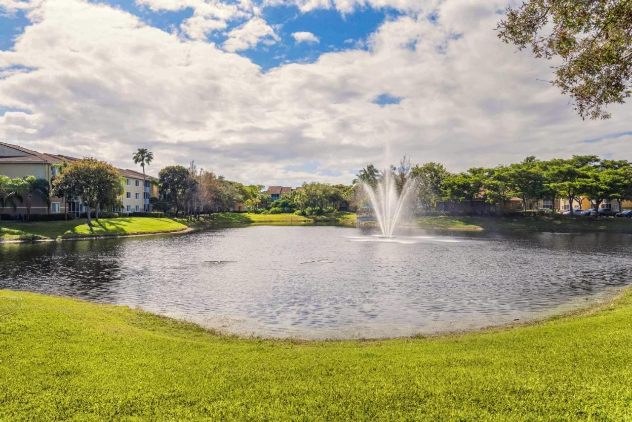 Luxurious Apartments With Pool And Gym At Boynton Beach Esterno foto